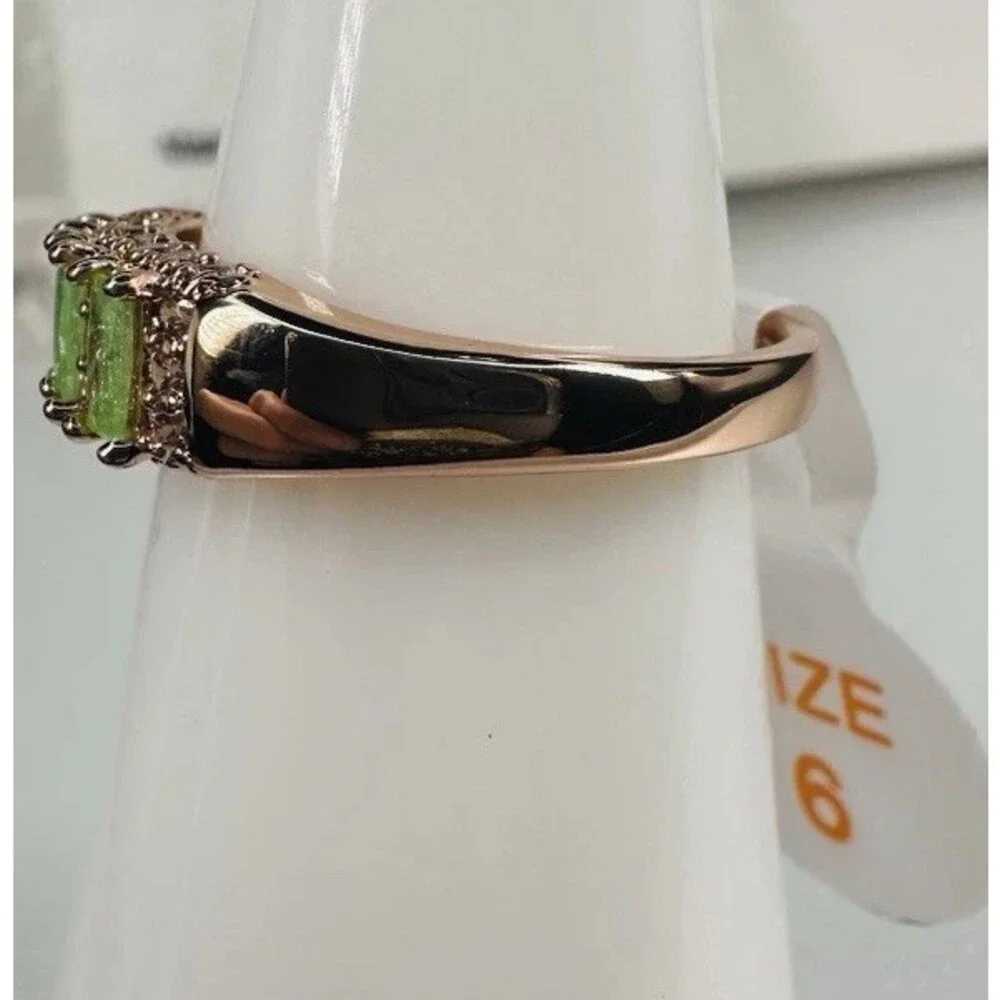 Bomb Party “Peaceful Beauty” – RBP5663 Lab-Created Light Green Ice Crystal